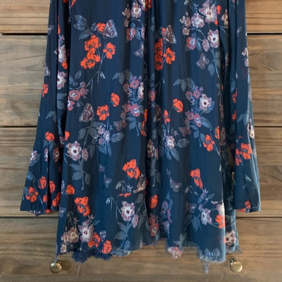 Free People Blue/Red V-Neck Swing Blouse Tunic M - Picture 9 of 11